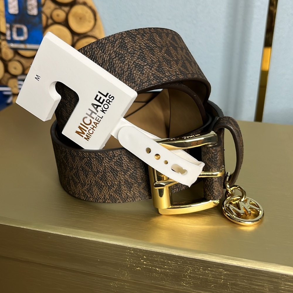 Michael Kors MK Logo Belt - Picture 2 of 6